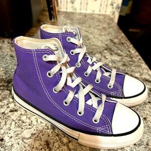 Converse all star size 1